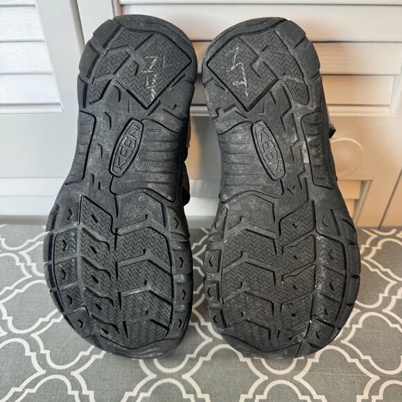 KEEN Newport H2 Water Hiking Trail Sandals Men's 6 Womens 7.5 Waterproof Gray - Picture 11 of 12